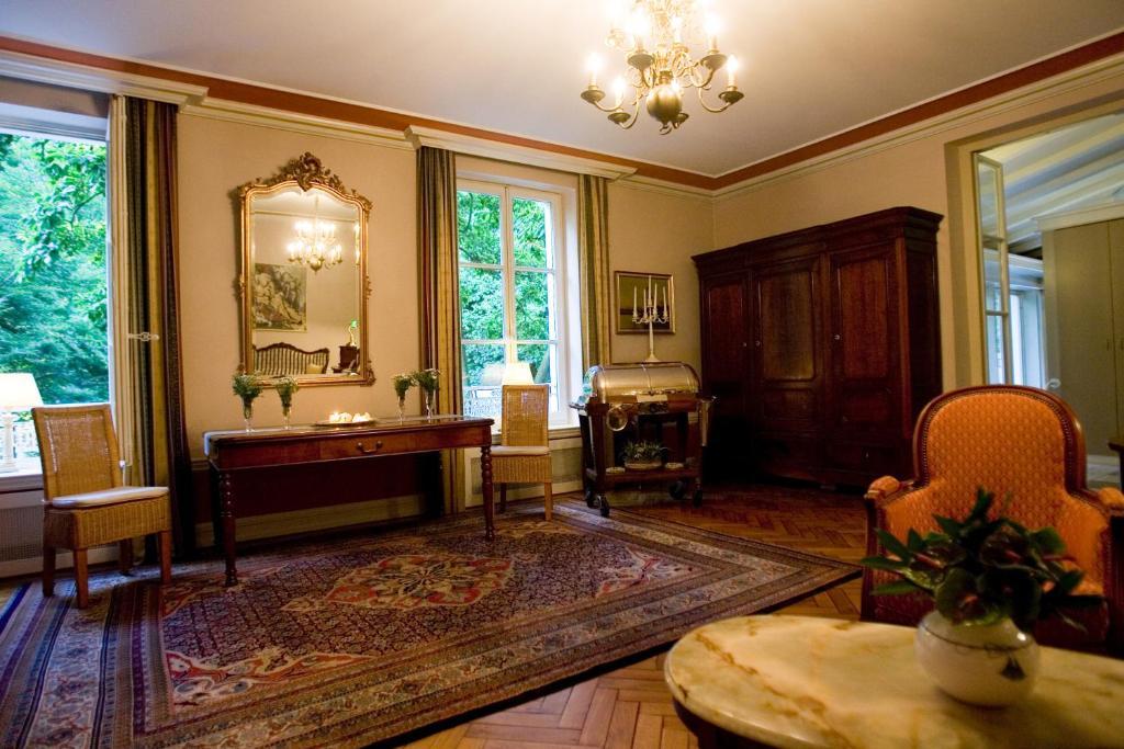 Wallerfangen Hotel Restaurant Villa Fayence الغرفة الصورة